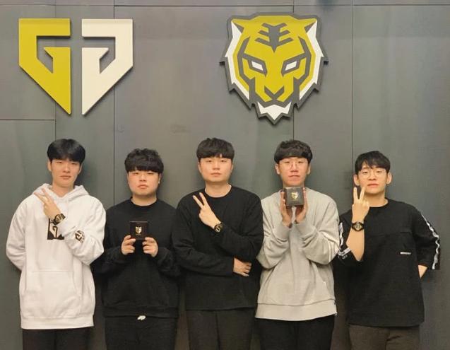 松完成的比 松完成的比